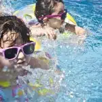 Pourquoi la construction d’une piscine lagon en béton projeté ?